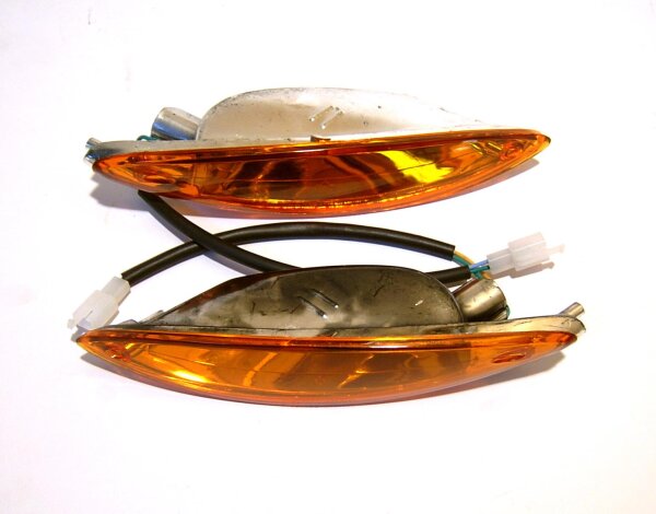 Blinker vorn komplett / rechts & links "gelb"